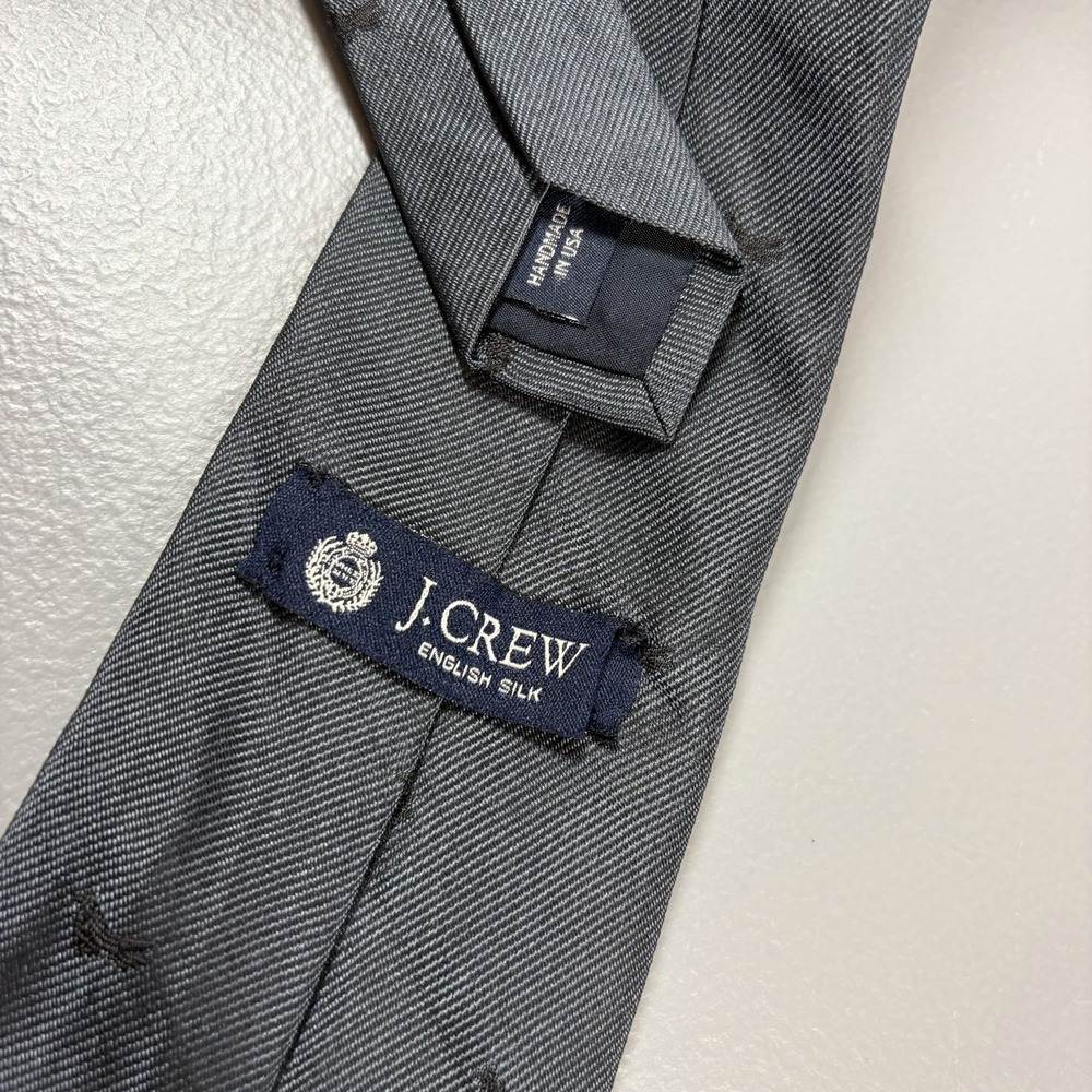 VINTAGE J.Crew Tie Gray Bird Nature Pattern English Silk Made in USA 3"